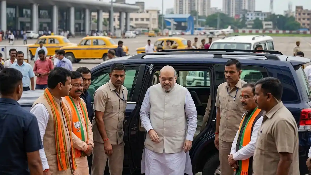 কলকাতায় পা রাখলেন অমিত সাহা পরিবর্তনের জন্য প্রস্তুত পশ্চিমবঙ্গ রাজনৈতিক সফর